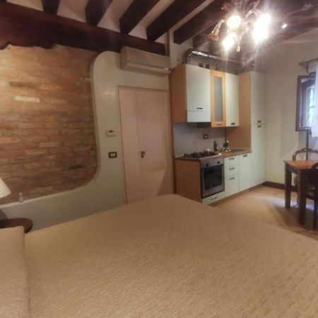 Canal View Studio Flat Venezia Esterno foto