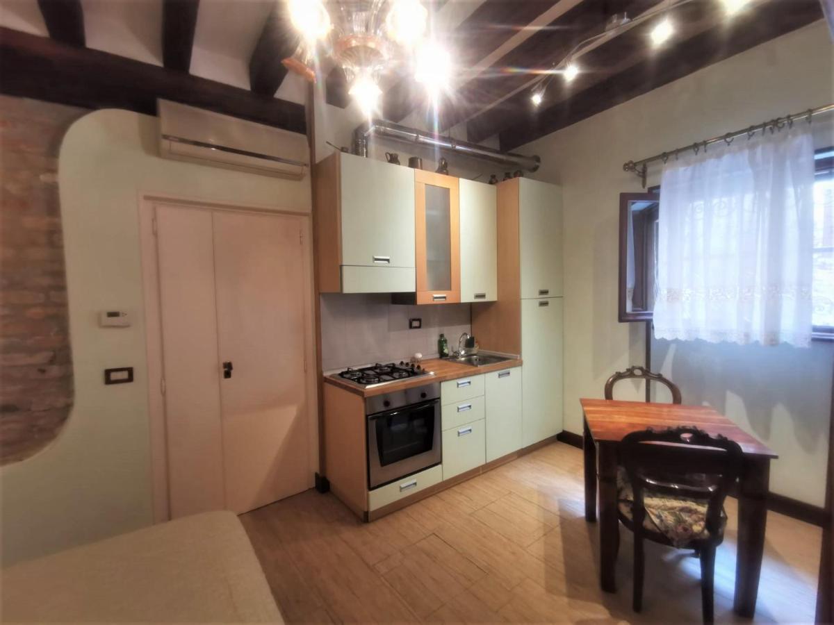 Canal View Studio Flat Venezia Esterno foto