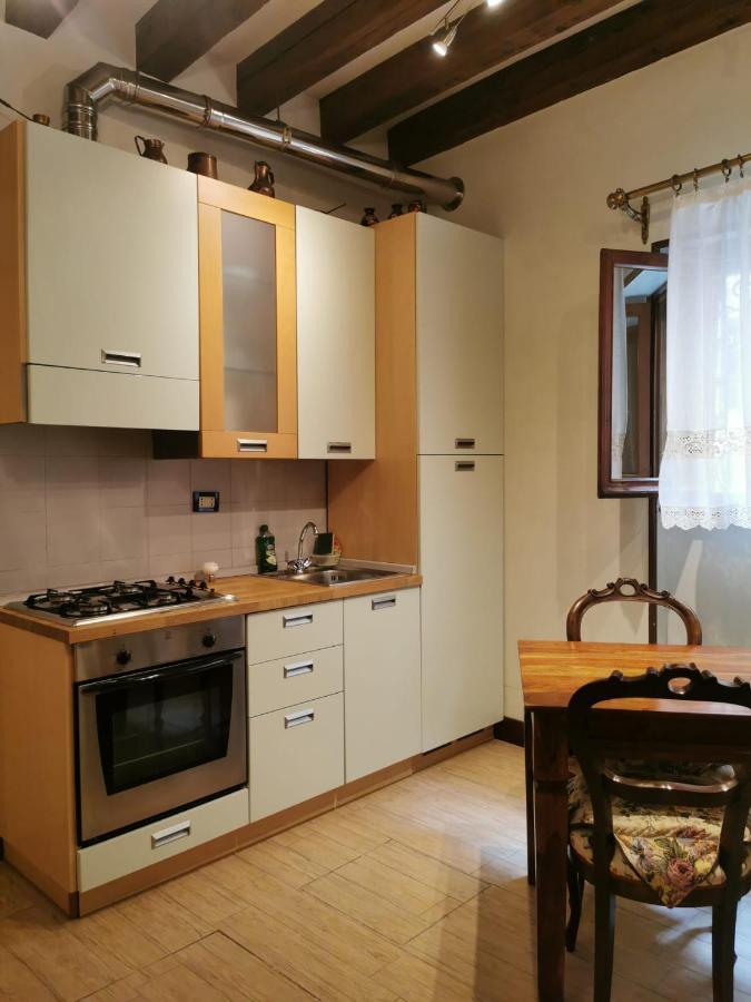 Canal View Studio Flat Venezia Esterno foto